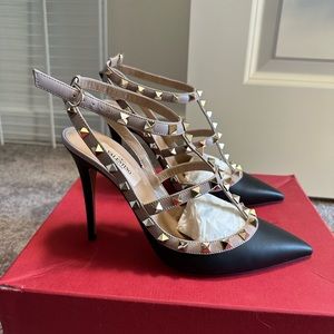Valentino Garavani Patent Rockstud heels